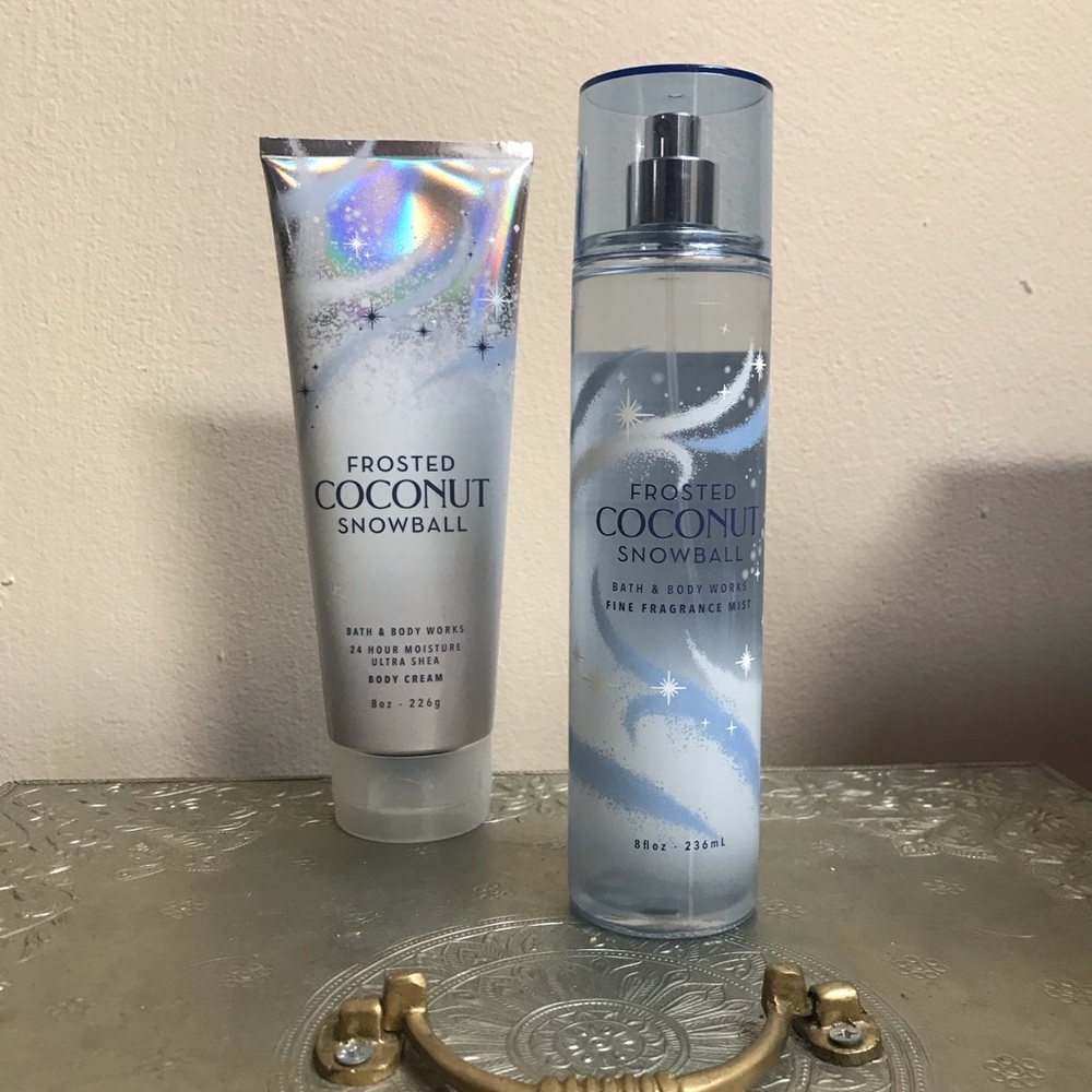 NWT BBW Frosted Coconut Snowball